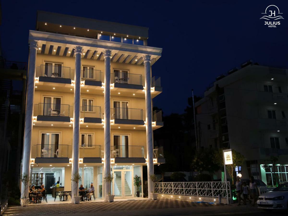 Julius Hotel Голем Екстериор снимка