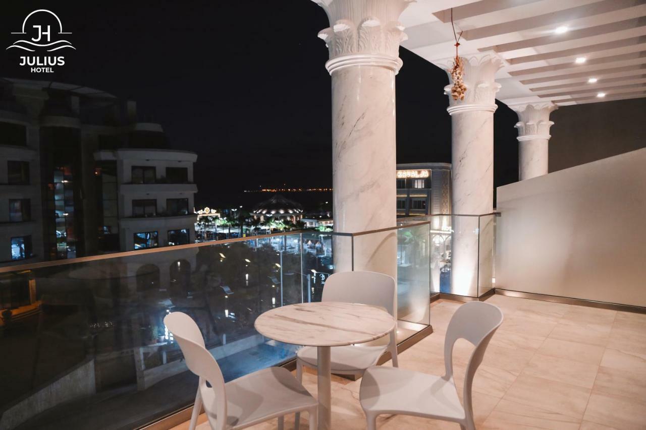 Julius Hotel Голем Екстериор снимка
