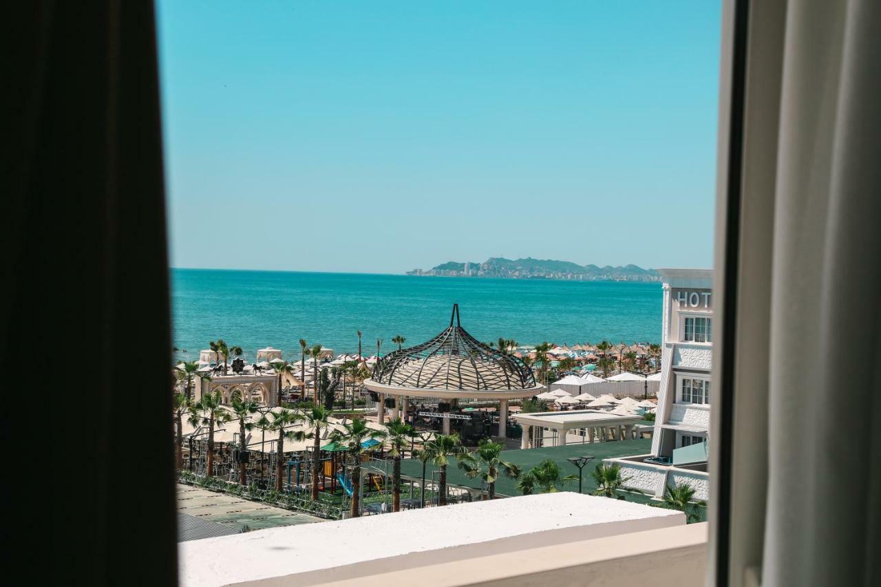Julius Hotel Голем Екстериор снимка