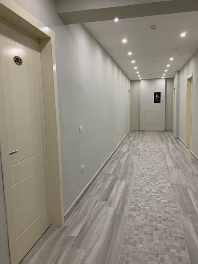 Julius Hotel Голем Екстериор снимка