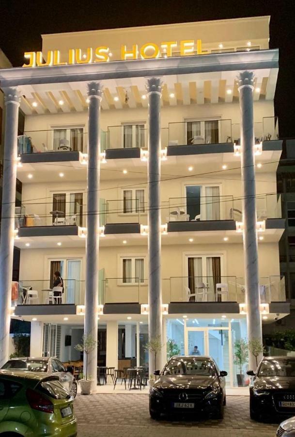 Julius Hotel Голем Екстериор снимка