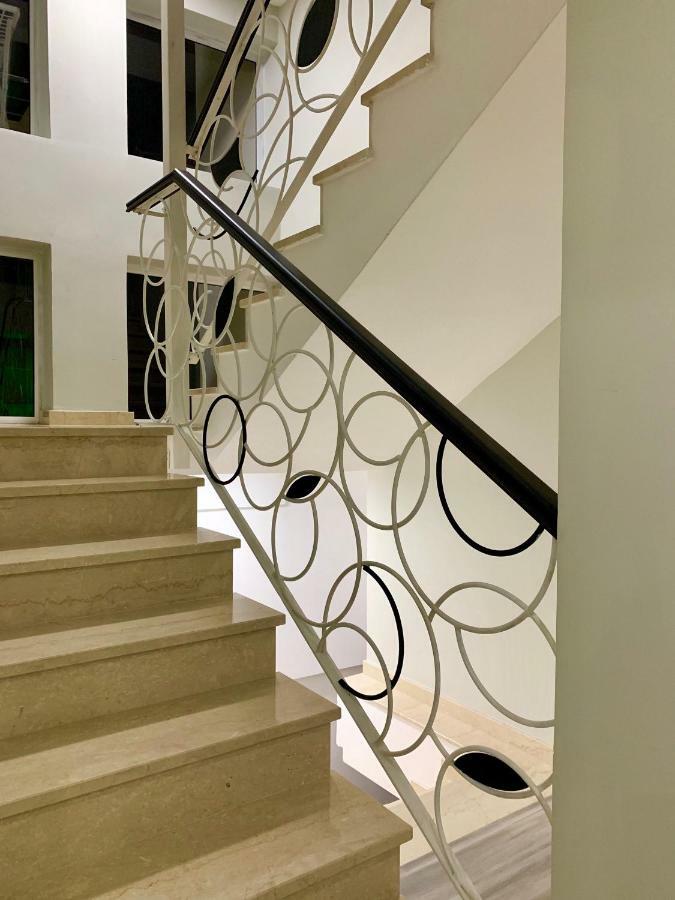 Julius Hotel Голем Екстериор снимка