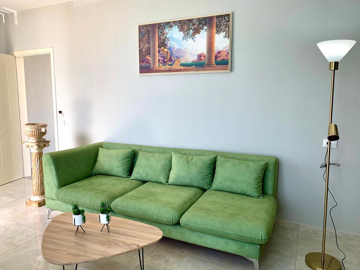 Julius Hotel Голем Екстериор снимка
